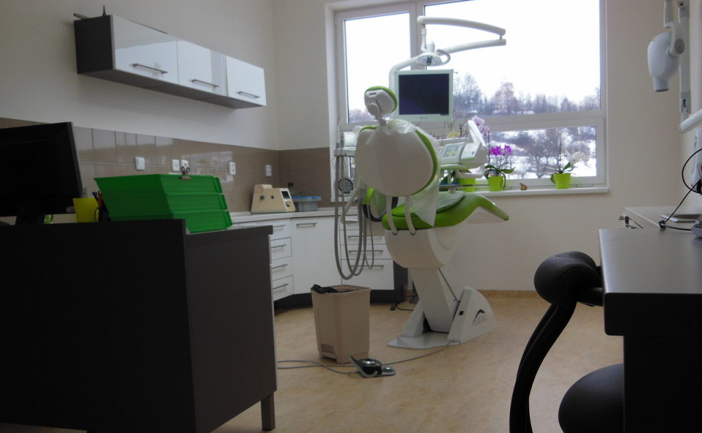 Obě ordinace jsou moderně vybaveny a sledují moderní trendy dentální medicíny.